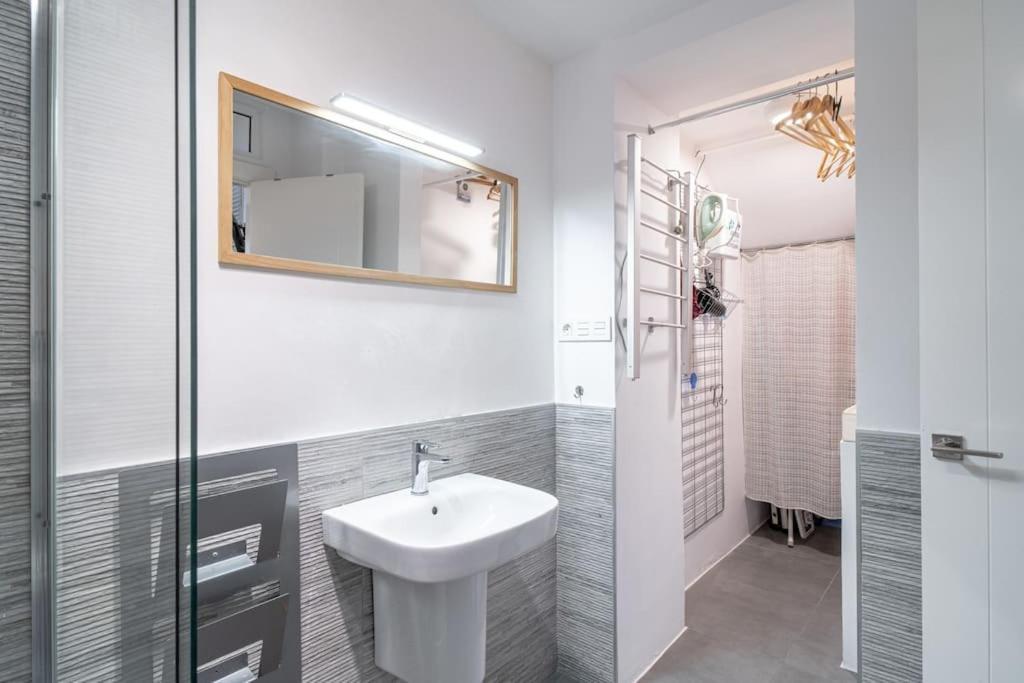 Loft De Diseno Cerca De La Playa - El Palo Apartment มาลากา ภายนอก รูปภาพ